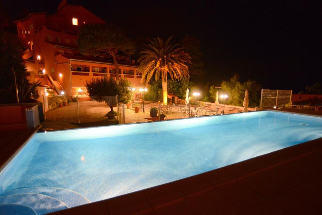 Hotel L'Arapede Collioure Esterno foto